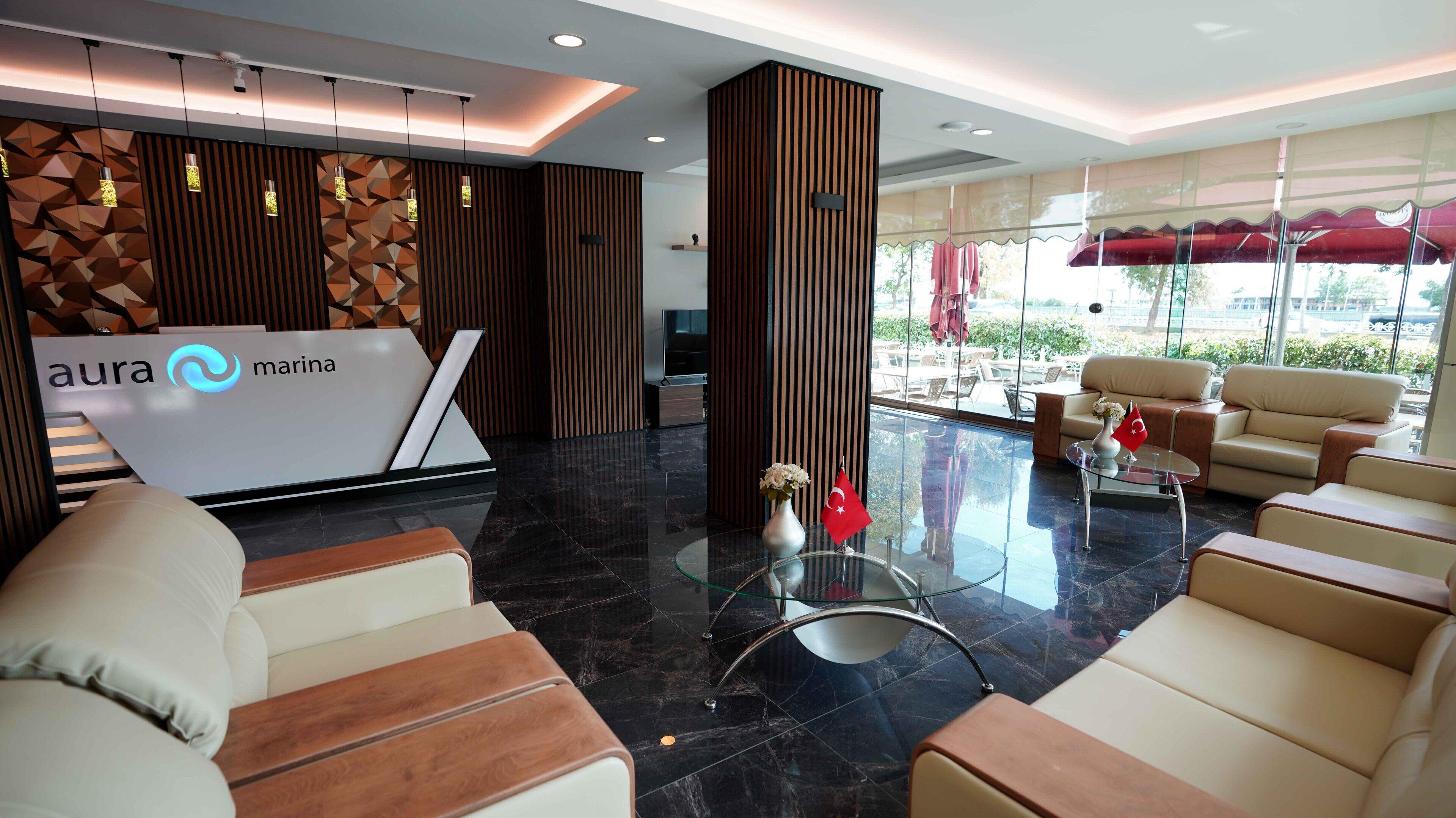 Aura Marina Hotel — Photos 1